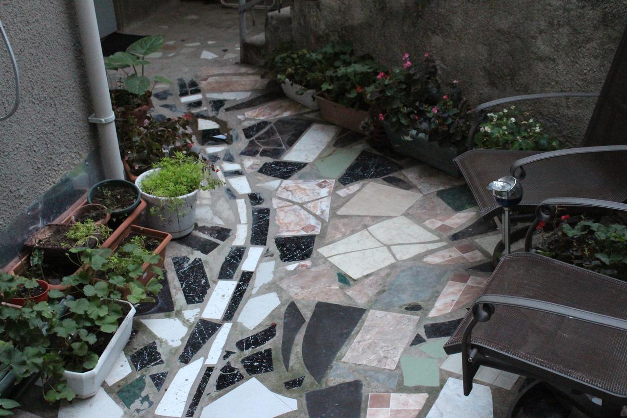 Tbilisioldhouse N52 Hostel Bagian luar foto